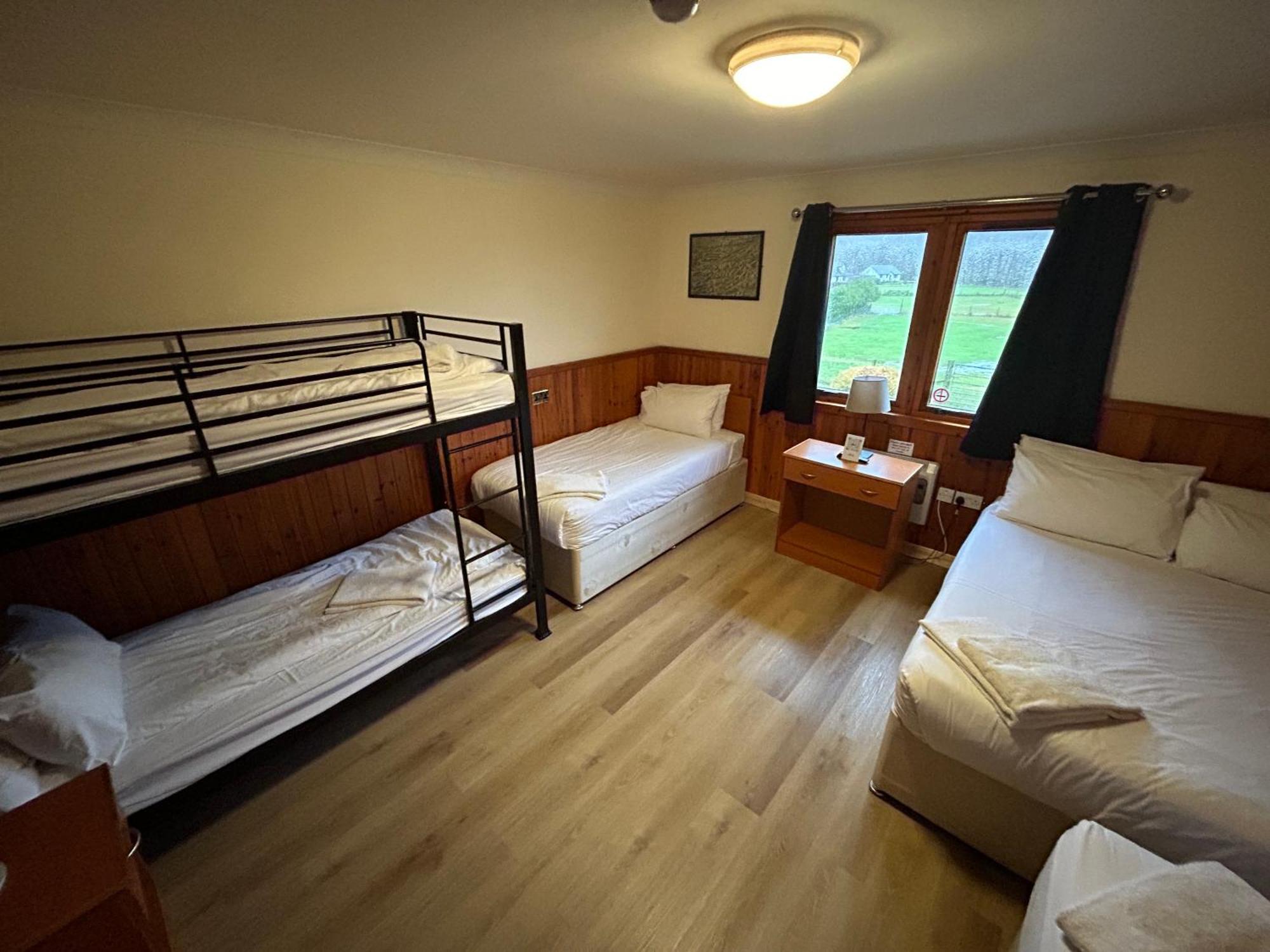 Roam West Hotell Fort William Exteriör bild
