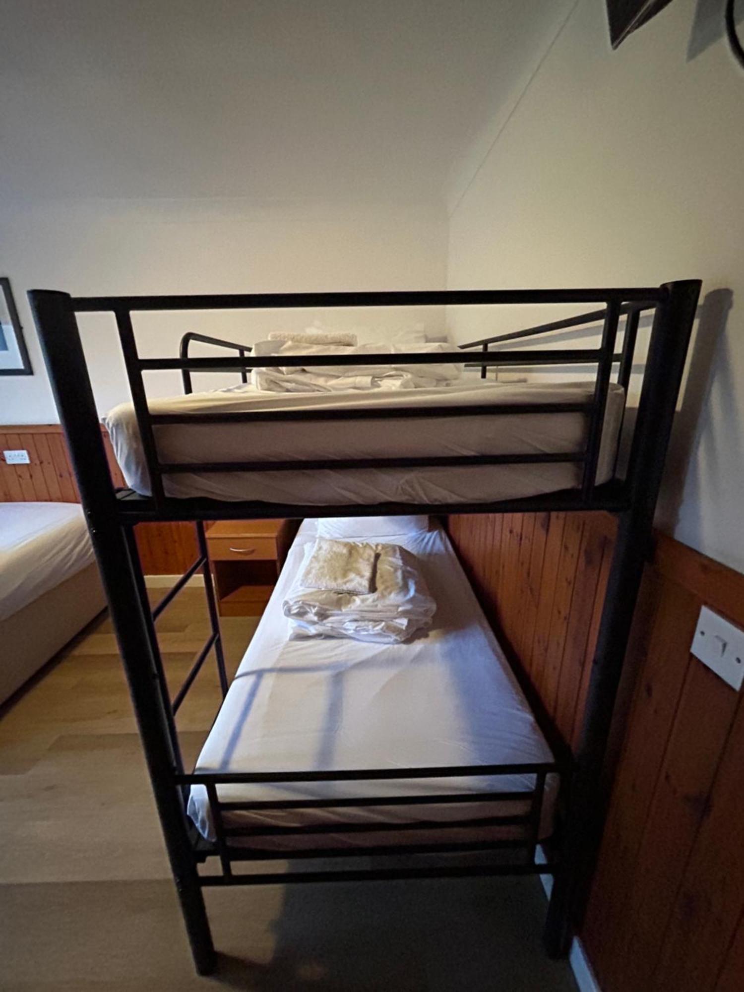 Roam West Hotell Fort William Exteriör bild
